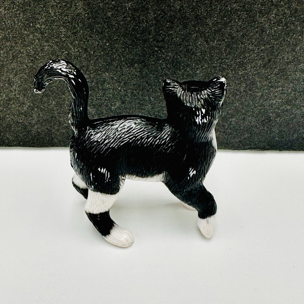 1999 Breyer Reeves Realistic Kitty Cat Black White 2” Toy Plastic Figurine HTF - Picture 3 of 7